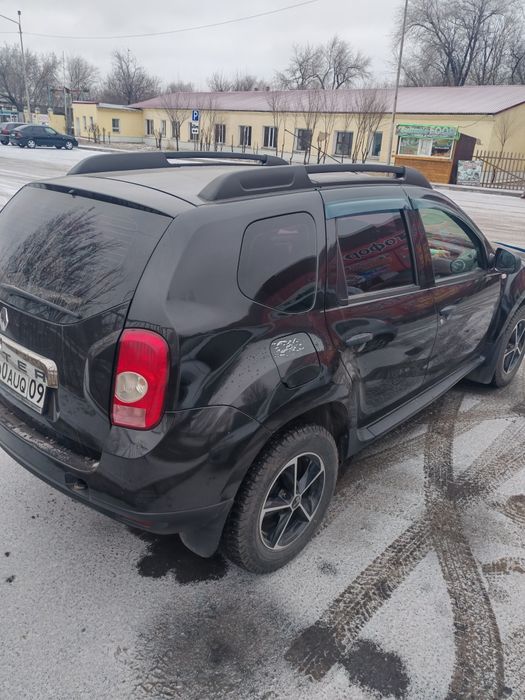 Продаём рено дастер 2015год