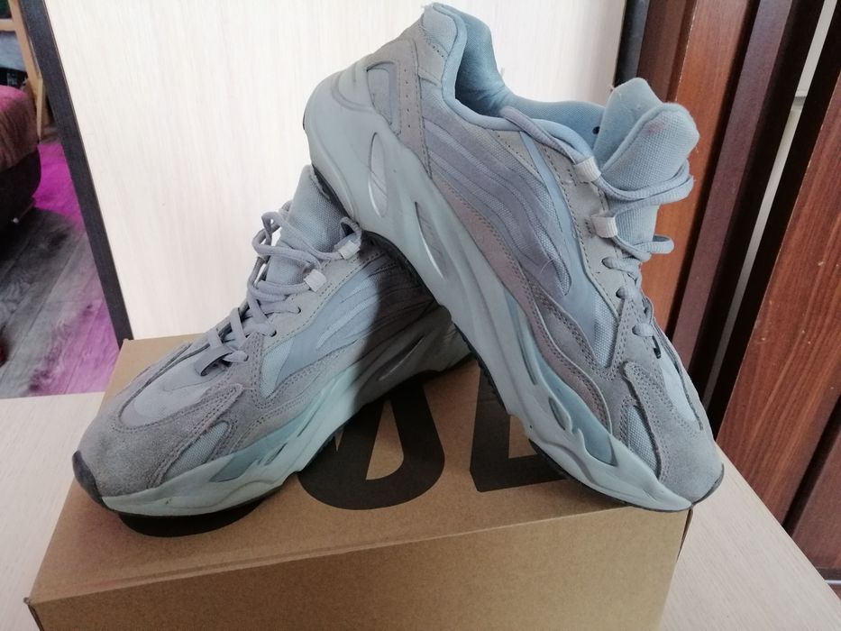 Продам кроссовки