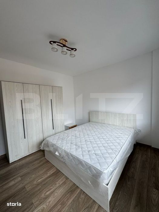 Apartament 3 camere, 2 bai, parcare, zona Teilor