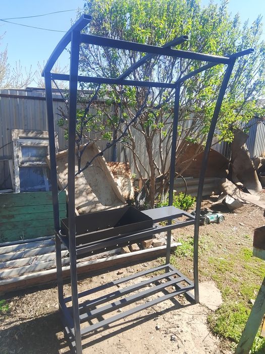 Продам мангал крытый