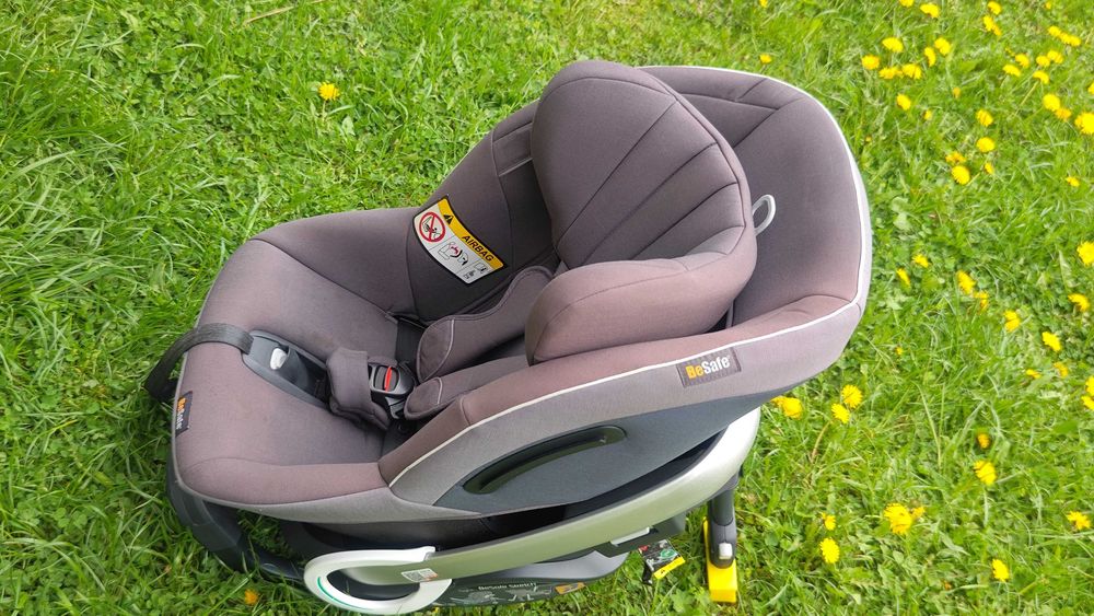 Scaun auto BESAFE STRETCH - de la 6 luni la 7 ani