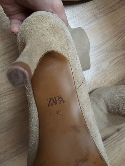 Zara reserved 40 естествен велур бежави