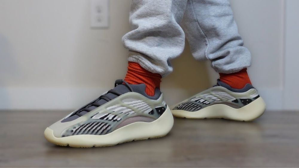Adidas Yeezy 700  Fade Salt