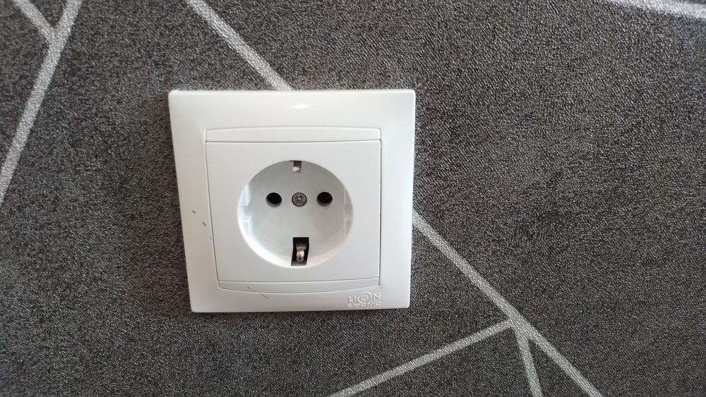 Поклейка обоев,косметический ремонт.