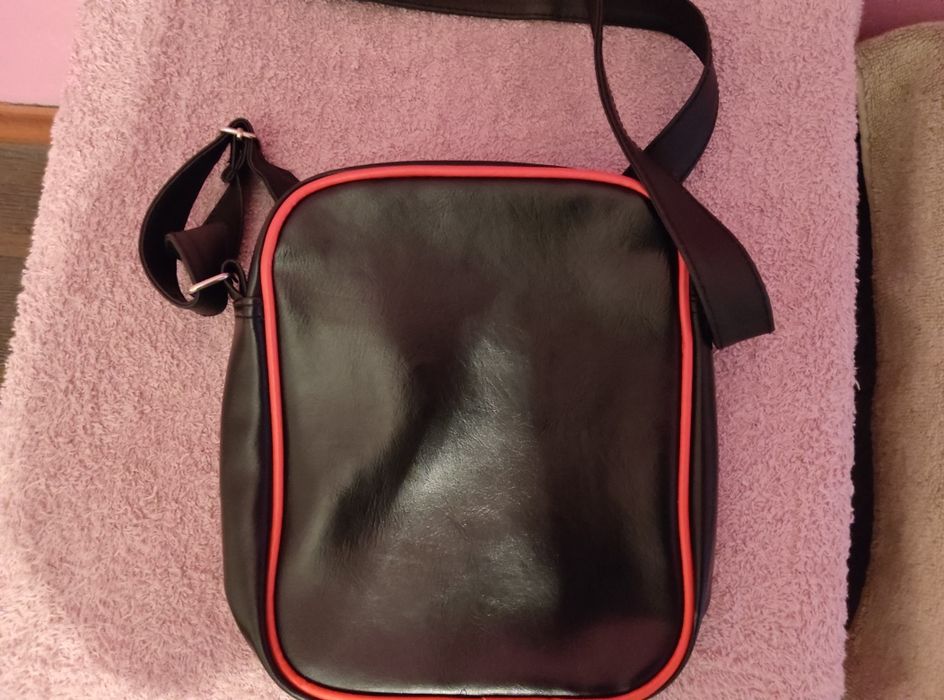 STAR WARS оригинален суичър и чантичка за през рамо