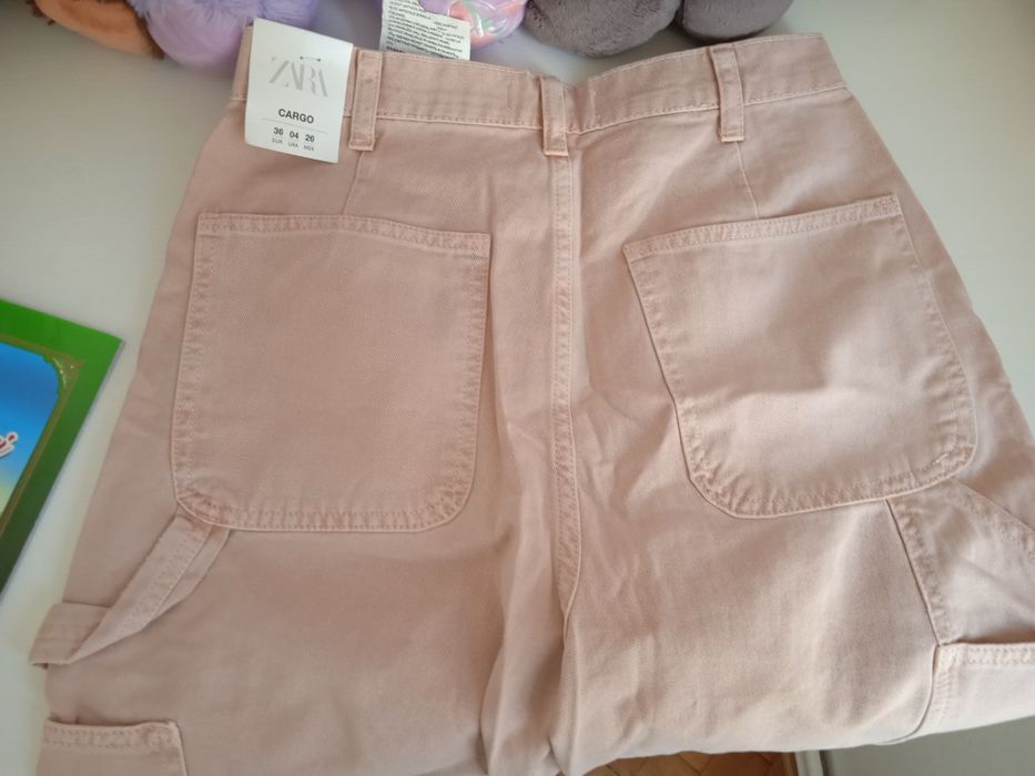 Pantaloni Zara, noi