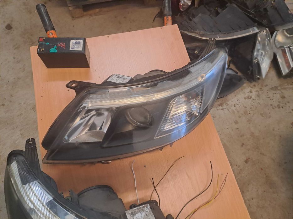 Far stanga dreapta Faruri Saab 93 9-3 Faclift cu Lupa si LED