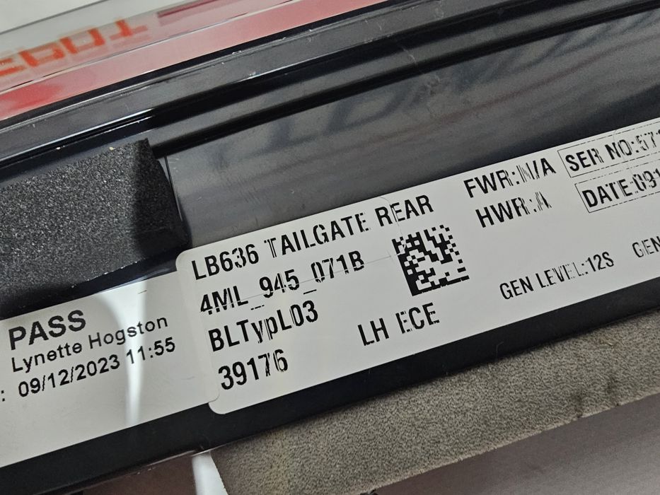 Stop stanga haion Lamborghini Urus dupa 2018 cod 4ML945071B NOU