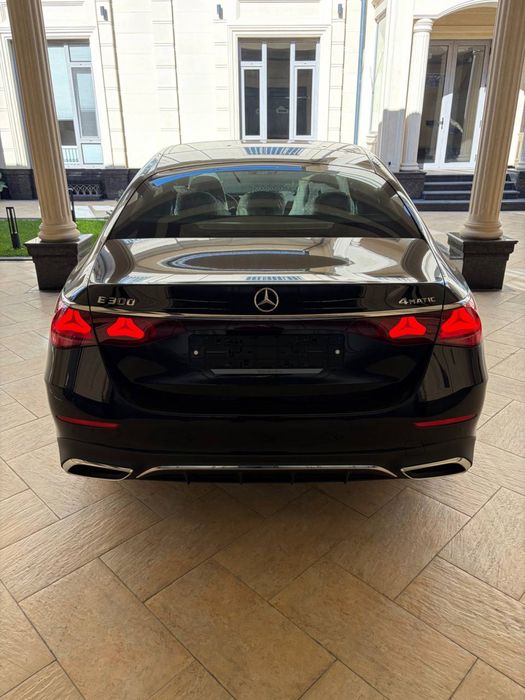 Mercedes-Benz E300 w214