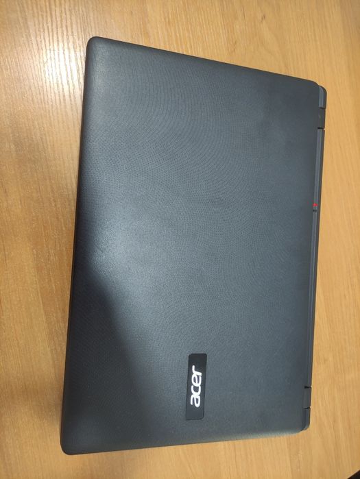 Acer  ofisniy noutbuk. 4ozu/256 ssd/batare 2_3 soat