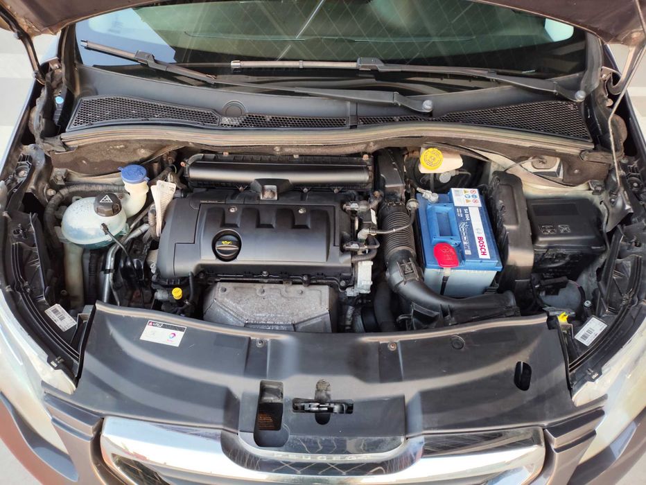 Peugeot 2008 1.6VTI 120 cai