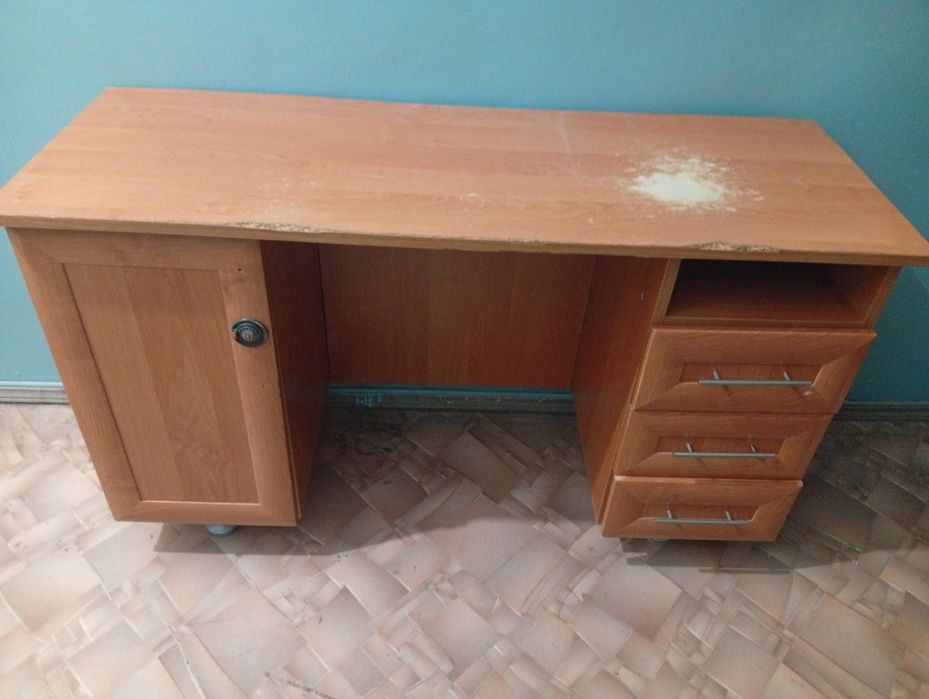 Стол тумбочка б/у