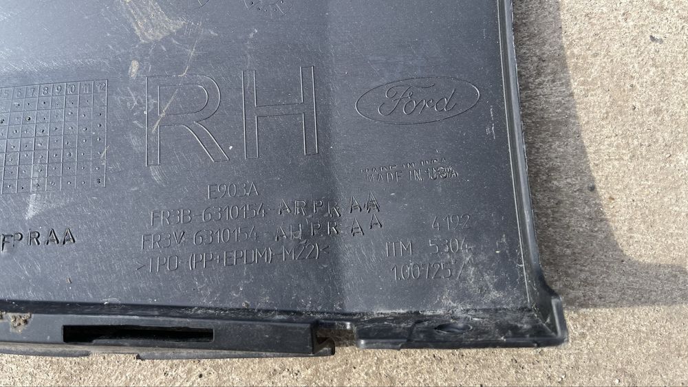 Ford Mustang 6 десен праг