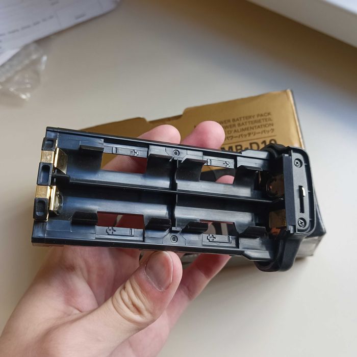 Nikon MB-D10 бат ручка (блок)