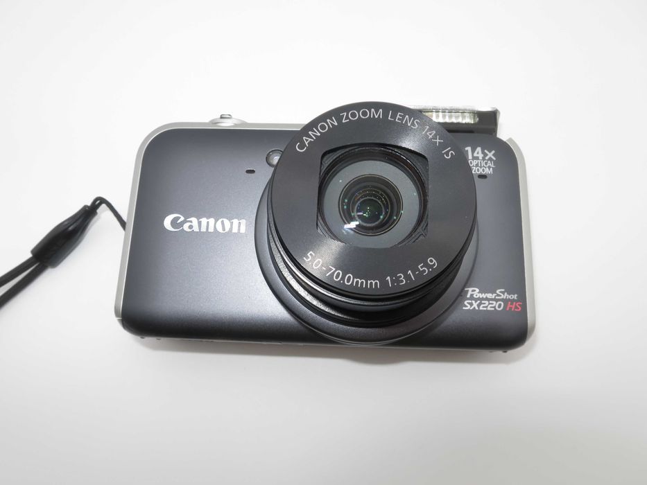 Canon PowerShot SX220 HS ултра компактен цифров фотоапарат с 14x Оптичен Зум, дигитална камера с Full HD в чудесно състояние, работи отлично