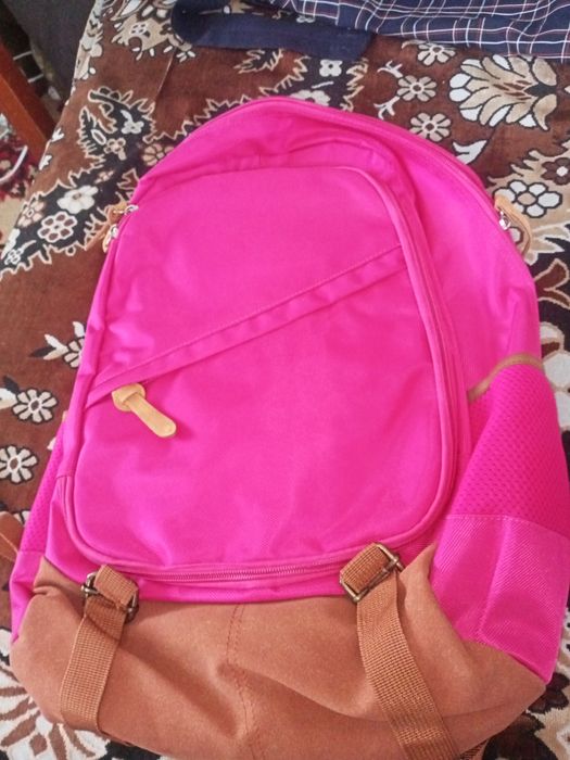 Школьный, розовый рюкзак