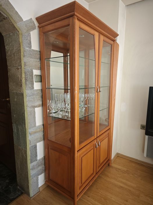 Масивен бюфет/ секция/ шкаф