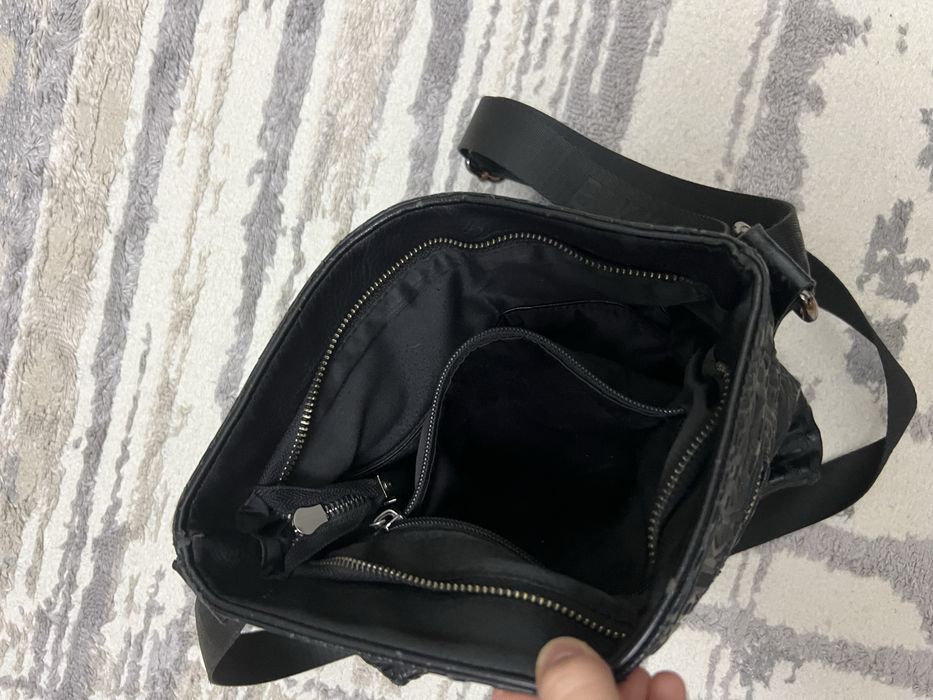 Продам сумку Bikkembergs