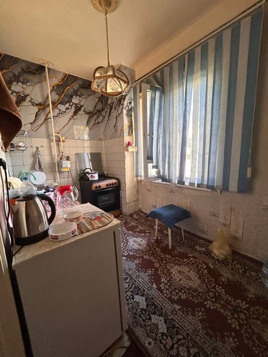 Яккасарой район Кушбеги,Бошлик 1/4/5  квартира сотилади 40м²