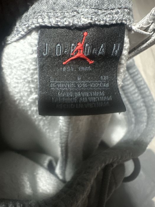 Pantaloni adidas si jordan , marimea 9 ani