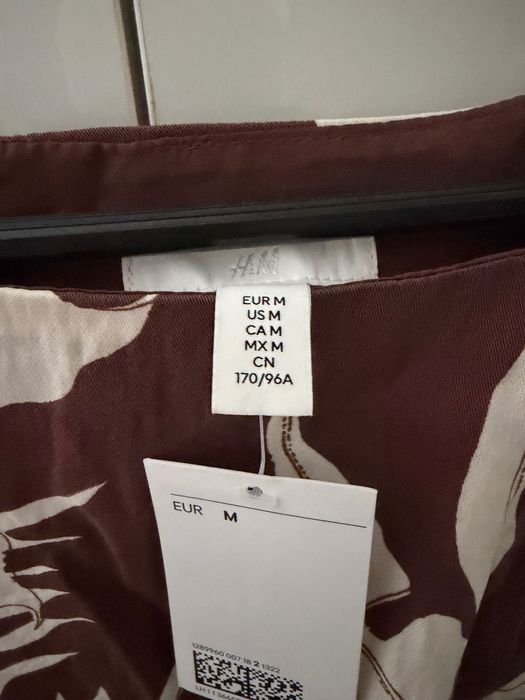 H&M Къса рокля по тялото