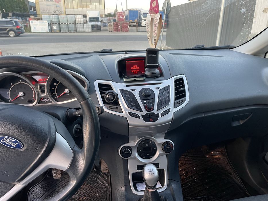 FORD Fiesta 2011 — imagine 4