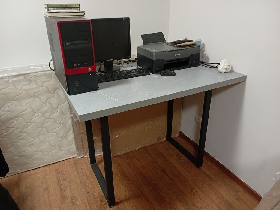 Стол компьютерный серый лофт