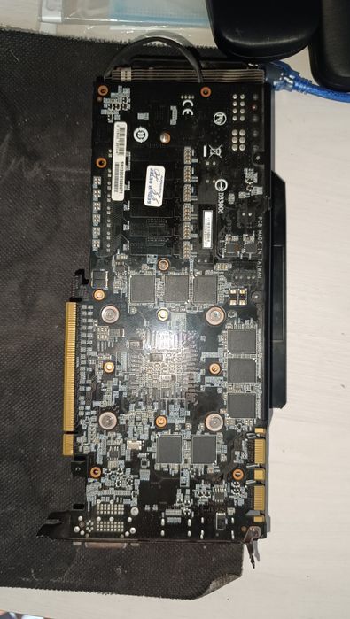 Продам видеокарту Gigabyte GTX 760 4GB Windforce