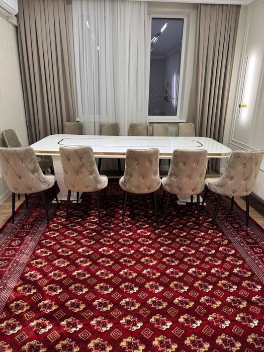 Гостевой стол со стульями