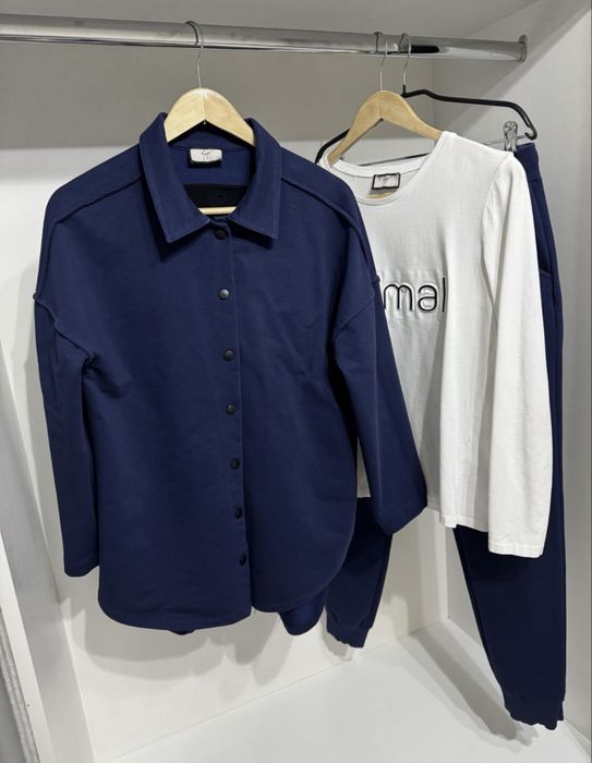 Женский спортивный костюм