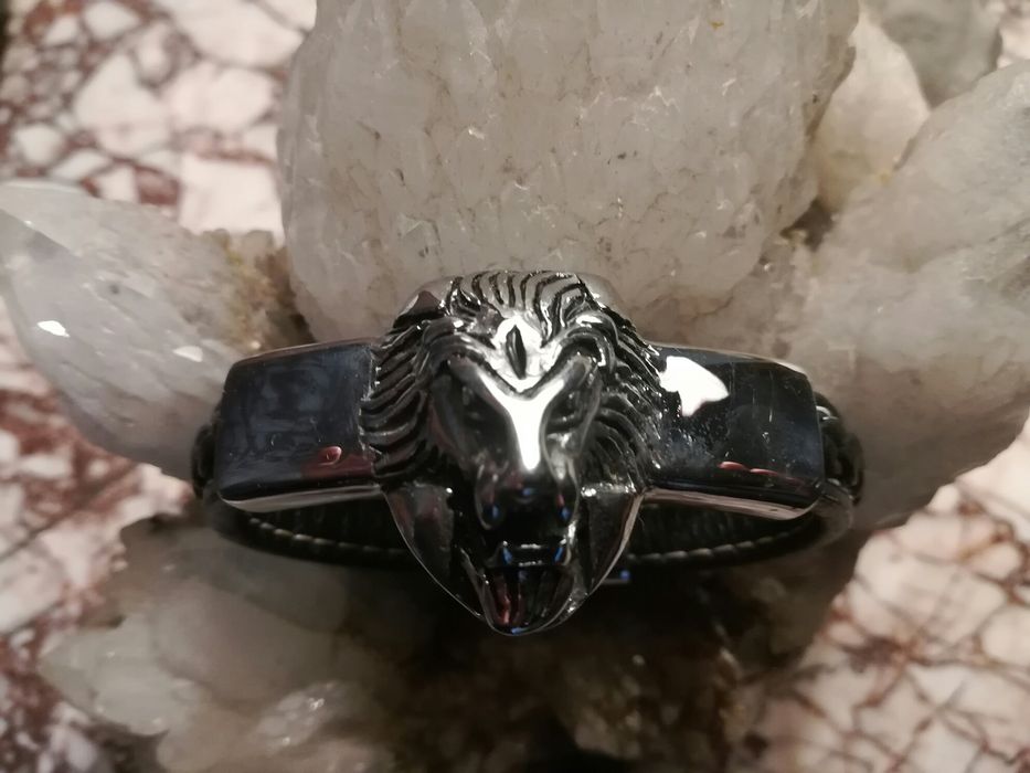 Кожена гривна стомана лъв