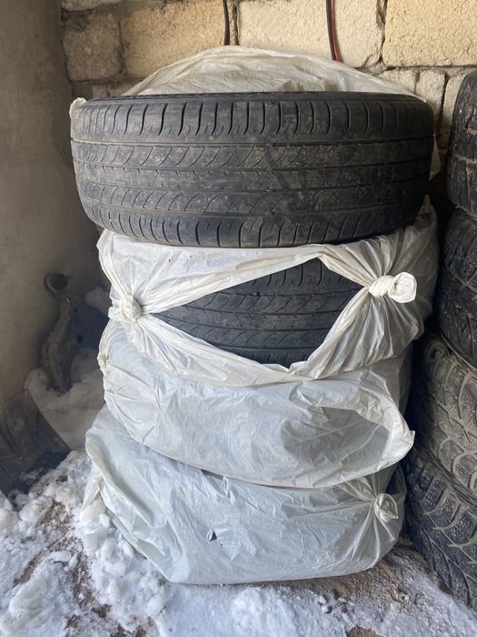 (Шины продается R 20 и R 17)