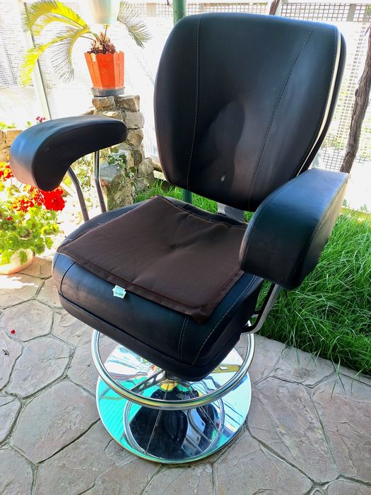 Scaun de lux cu sistem de reglaj înălțime, pentru  Frizerie Barbershop/ Coafor/Bar/Casino