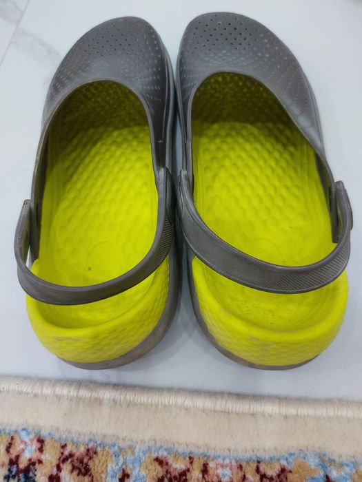 Продаётся кроксы