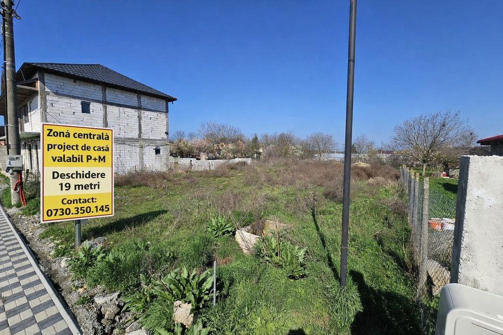 Vând Teren Intravilan în Valea Dacilor zonă centrală stradă asfaltată