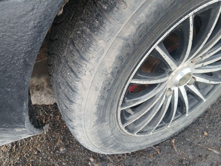 Продам диск с резина R15