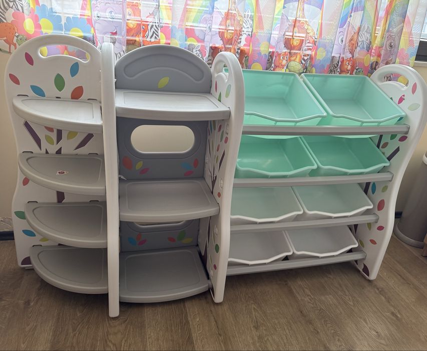 Етажерка за играчки и книжки