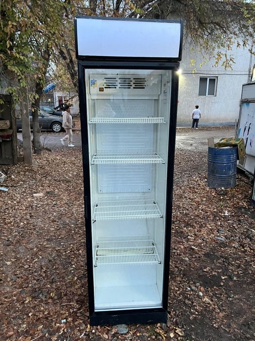 Продам буу витринные холодильники