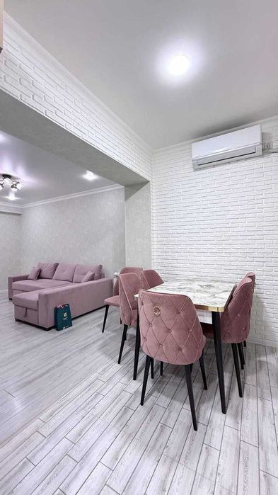 Алайский  Ц-4  2х-комнатная  2ой этаж   С Ремонтом