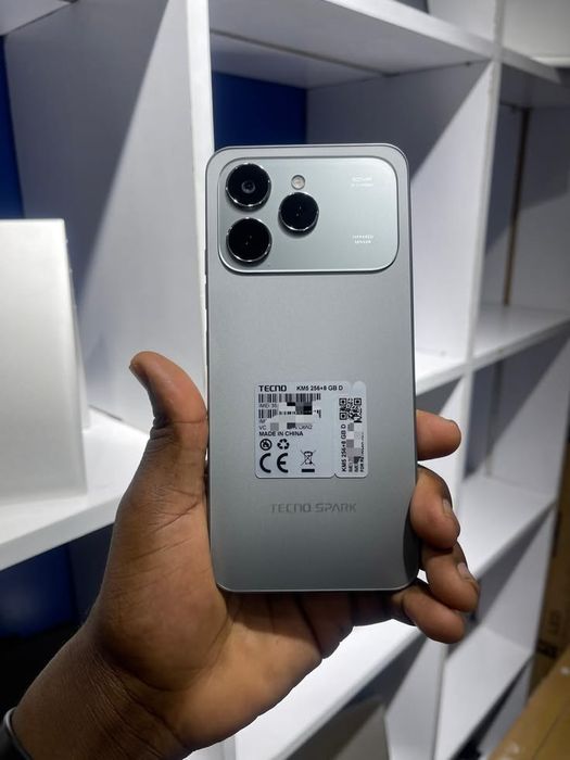 YENGI ! Tecno Spark 40 (4+4/128Gb | 8+8/256Gb) | Dostavka | Garantiya