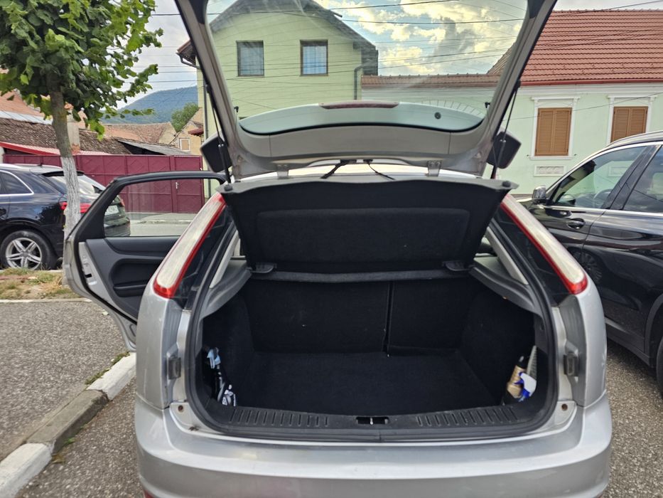 FORD Focus 2008 — imagine 5