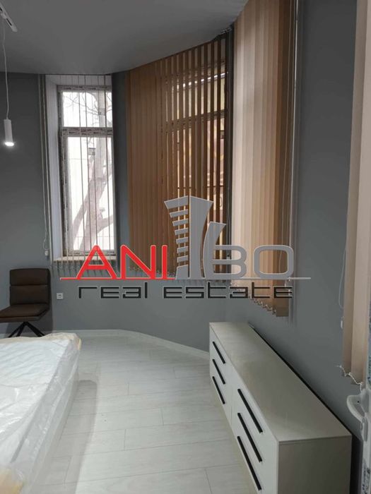 Дава се под наем Тристаен апартамент в Варна, ЖП Гара - 110 кв.м за 1800 € - Снимка #10