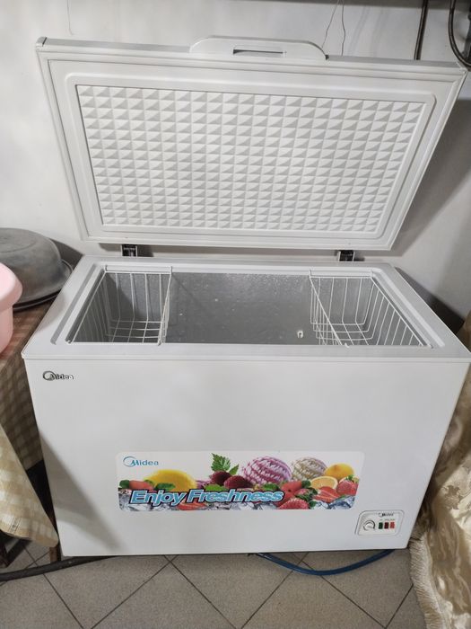 Продам морозильную камеру