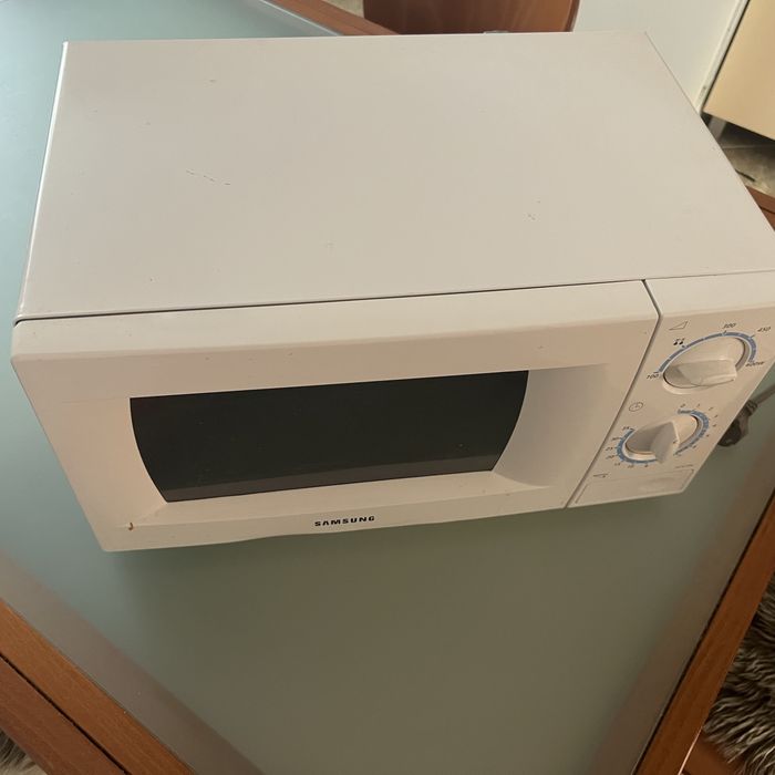 Cuptor cu microunde Samsung ca nou