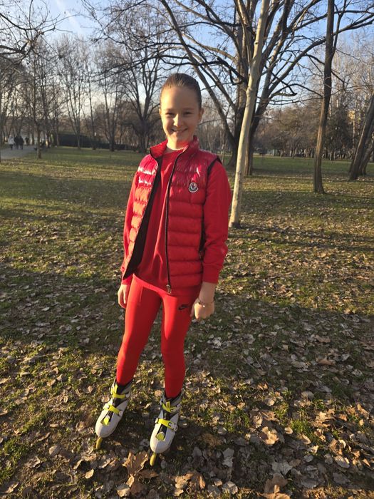 Vesta MonCL , 9-10 ani, stare excelenta