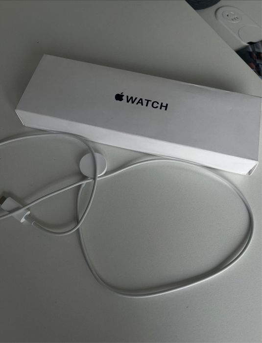 Продам apple watch se2 32гб