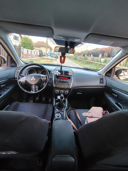 Vând Mitsubishi ASX 4X4 2012 
1,8 DIESEL 150 CP
