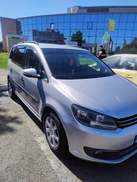 Vând Volkswagen Turan