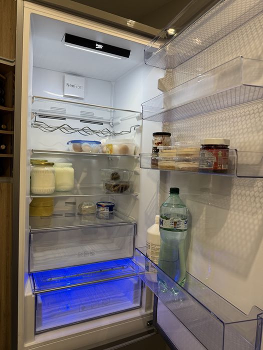 Хладилник с фризер Beko RCNA406E40ZXB – No Frost, 203 см