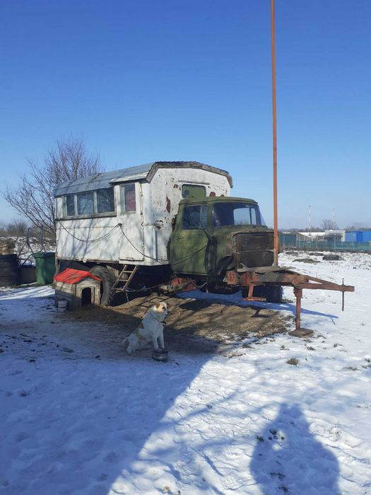 Container, remorca, generator, 3 in 1